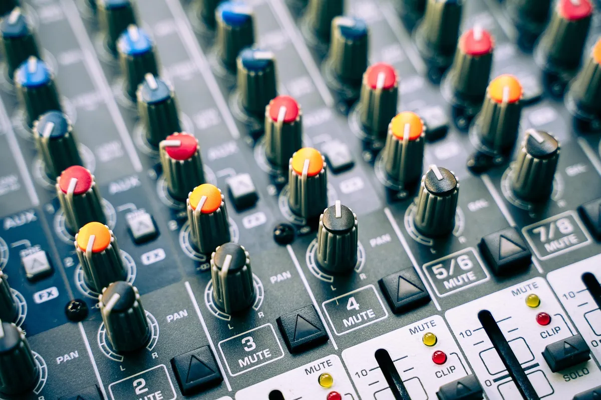 mixer, dj, music, controller, buttons, sound studio, audio, music studio, studio, sound, volume, sound mixer, entertainment, stereo, technology, recording, equi