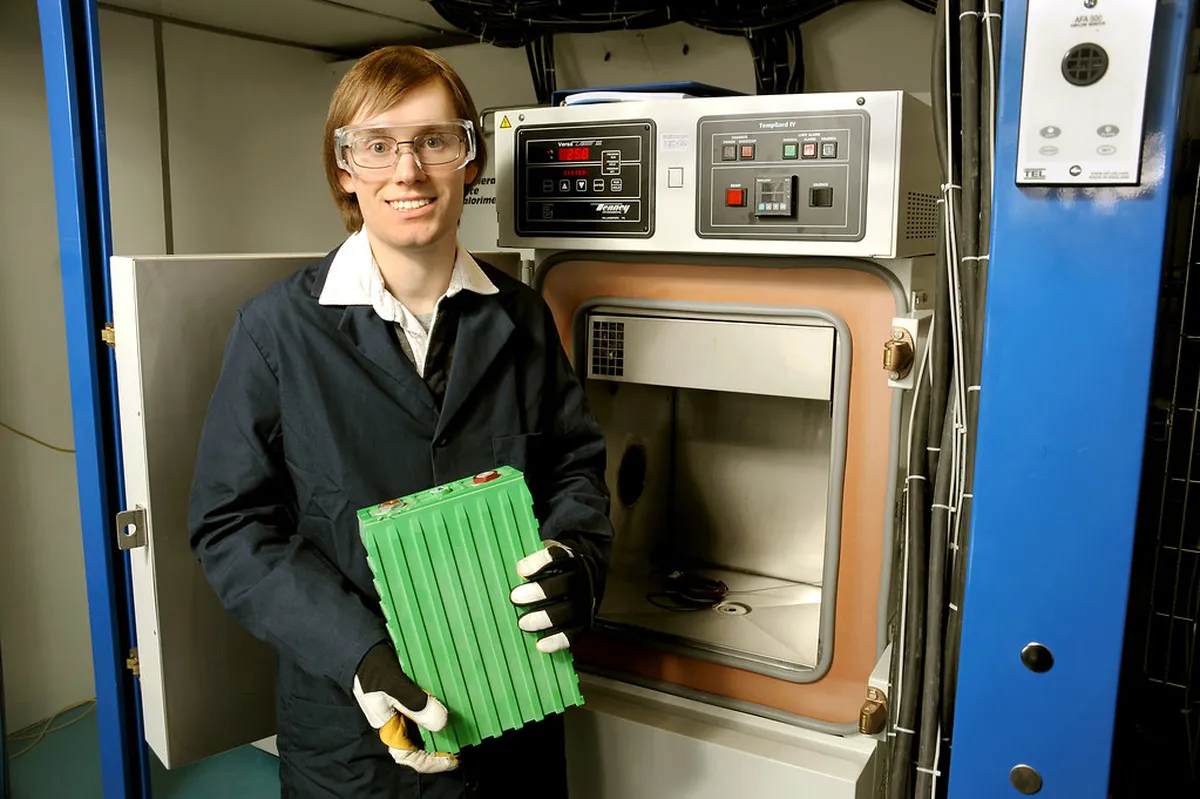 Army advances battery research with engineer's Japanese assignment, amc, army, engineerandscientistexchangeprogram, esep, japan, rdecom, tankautomotiveresearchd